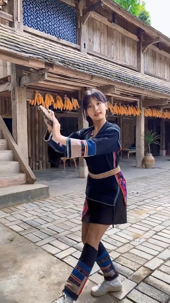 น้องมี่